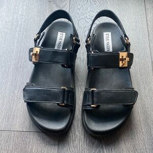 Steve Madden Mona sandal in black size 6